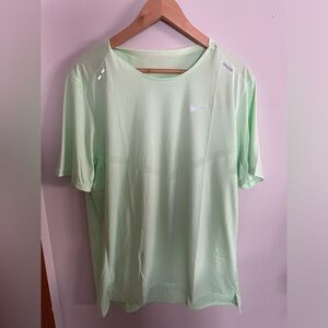 Nike Rise 365 Dri-Fit Running Top Shirt Vapour Green Men’s Size Large CZ9184-376